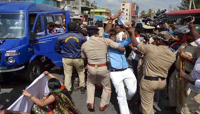 ಕಾಂಗ್ರೆಸ್ ಕಚೇರಿಗೆ ಮುತ್ತಿಗೆ ಯತ್ನ: ಸಿ.ಟಿ.ರವಿ ಸೇರಿದಂತೆ ಬಿಜೆಪಿ ಕಾರ್ಯಕರ್ತರ ಬಂಧನ, ಬಿಡುಗಡೆ
